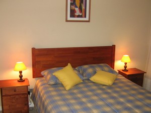 Gerardo Anuncios de Propiedades en Las Condes |  Arriendo Departamento Amoblado Las Condes, Roger de Flor con El Bosque Norte