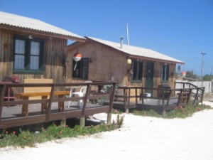 Caba&ntilde;as Juan Gaviota Anuncios de Propiedades en La Serena |  Punta de Choros Caba&ntilde;as full, Caba&ntilde;as full equipadas para 4 personas a pasos de la playa