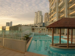 Ingo Junge Anuncios de Propiedades en Vi&ntilde;a del Mar |  Arriendo depto a&ntilde;o corrido amoblado en Re&ntilde;aca (cochoa) 2 dormi, 2 ba&ntilde;os, $250.000 + gastos comun, expectacular vista, piscina temperada, estacionami