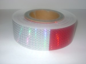 FRANCISCO CABRERA Anuncios de Propiedades en Recoleta |  HUINCHA REFLECTANTE DIAMANTADA BICOLOR ROLLO 30 METROS $ 20.000 MAS IVA, HUINCHA REFLECTANTE ROJA MARCA 3M 60 CMS. ANCHO PARA SE&Ntilde;ALETICAS